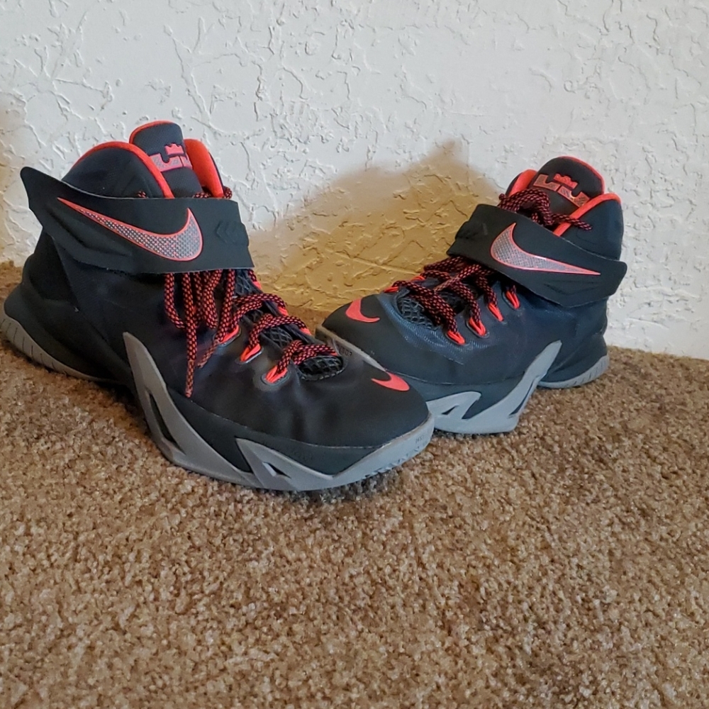 Hot pink LeBron's